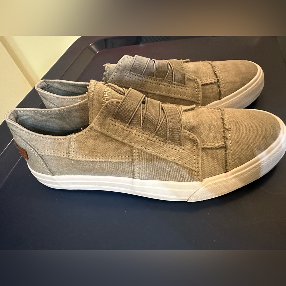 Brand New Jenn Ardor Low Canvas Sneakers 9